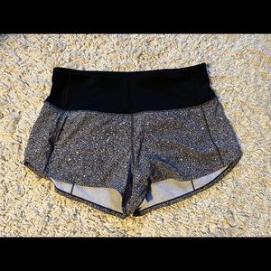 Lululemon high rise speed short 2.5”